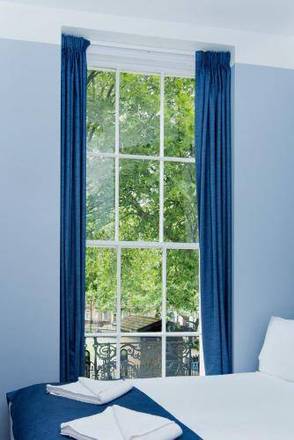Angus Hotel, London