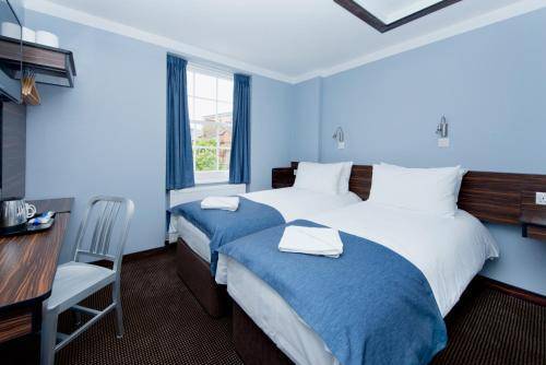 Angus Hotel, London