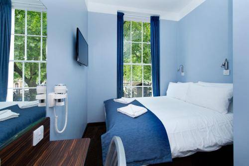 Angus Hotel, London